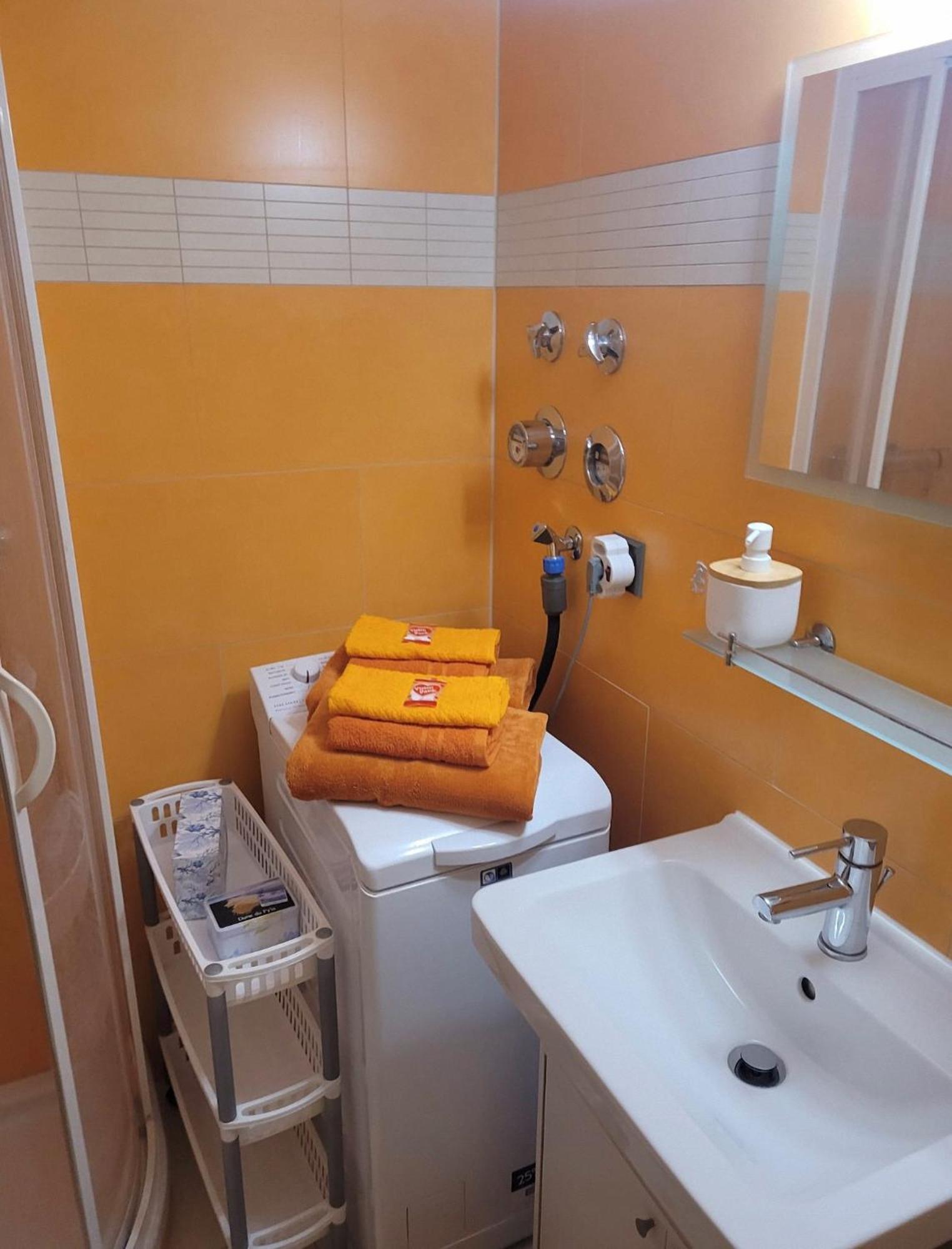 Schnuckeliges Appartement In 프리엔암치엠시 외부 사진