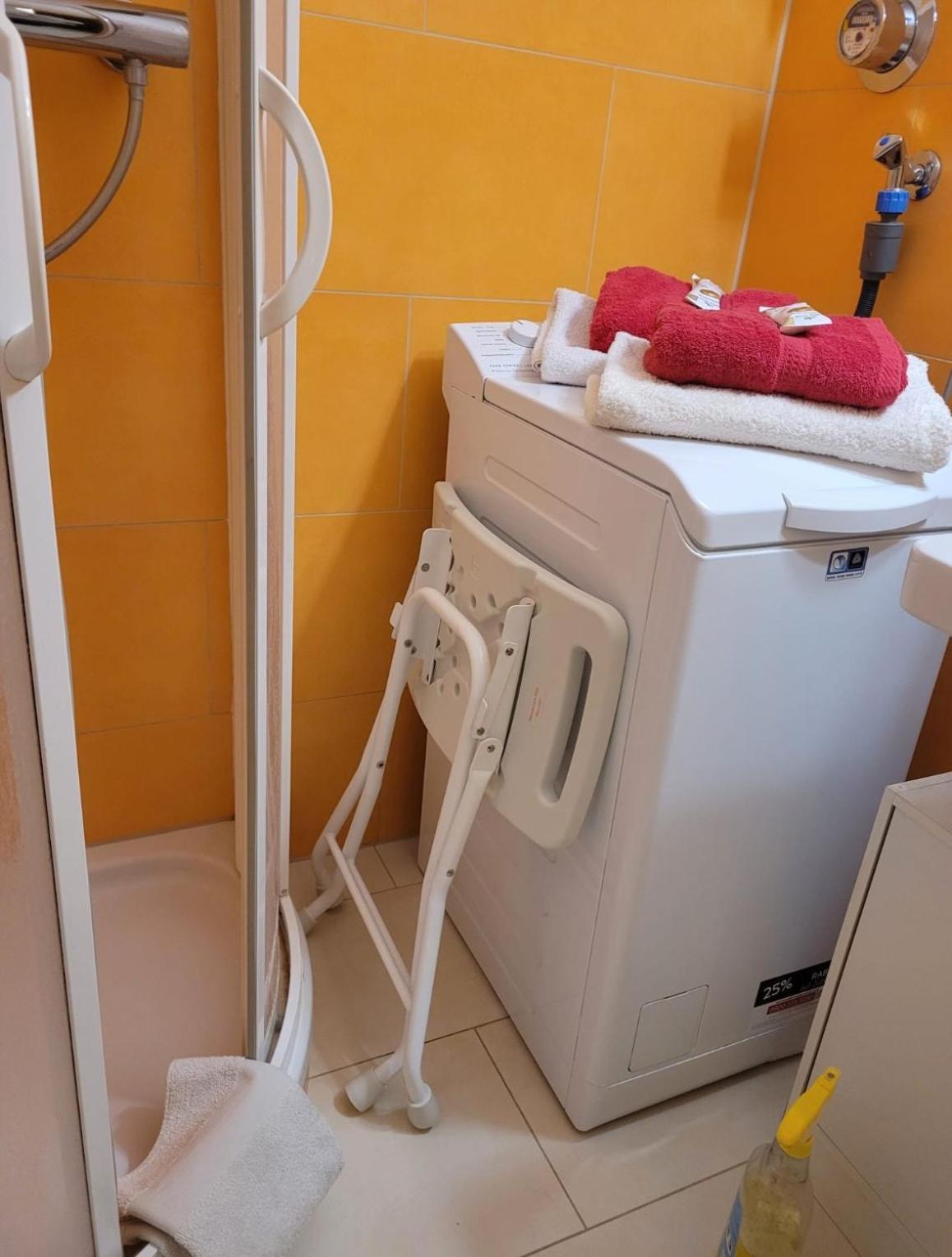 Schnuckeliges Appartement In 프리엔암치엠시 외부 사진
